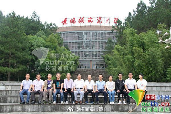本以为沈梦辰是“整容脸”,看到她妈妈后我沉默了_LXC挂机宝