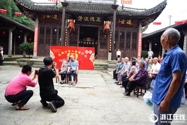 美国云服务器购买_CN2容器部署