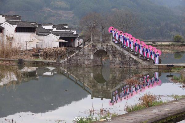 危险而美丽 荷兰探险家拍濒危的神奇冷血动物_云服务器迁移