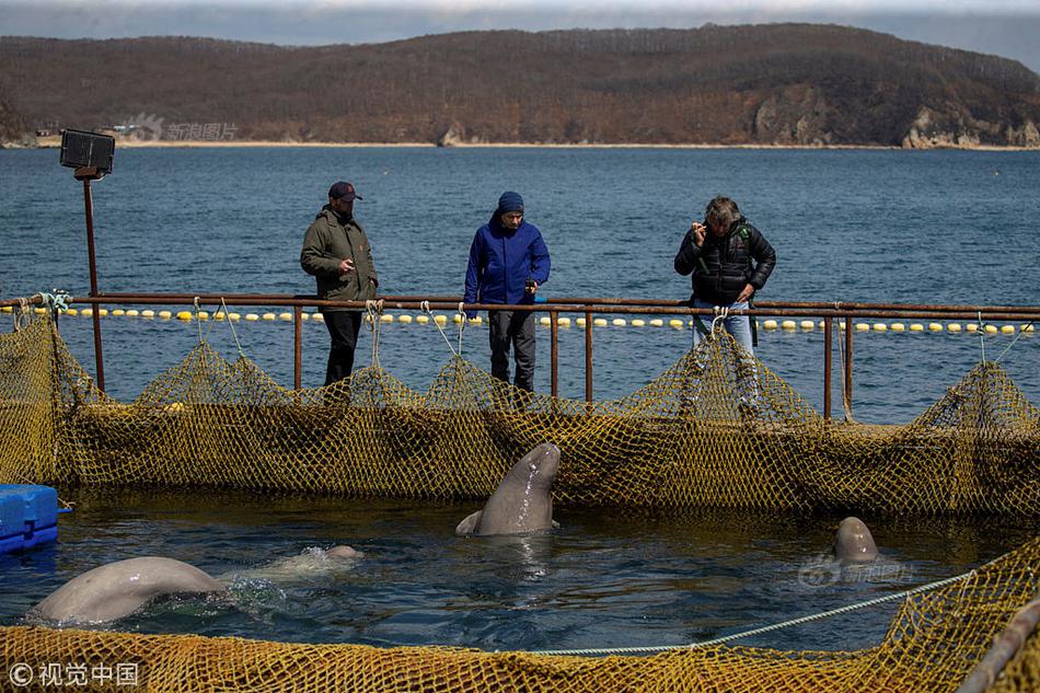 火勇厮杀裁判抢镜 库里致命三分杀死比赛_CN2服务器租用