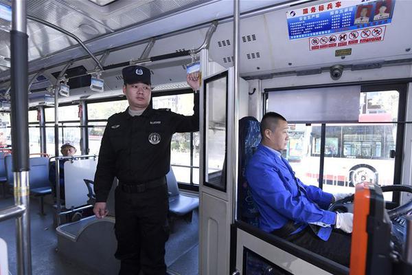 广州民企一哥为何百亿接盘信托“暴雷王”？_9929低延迟VPS