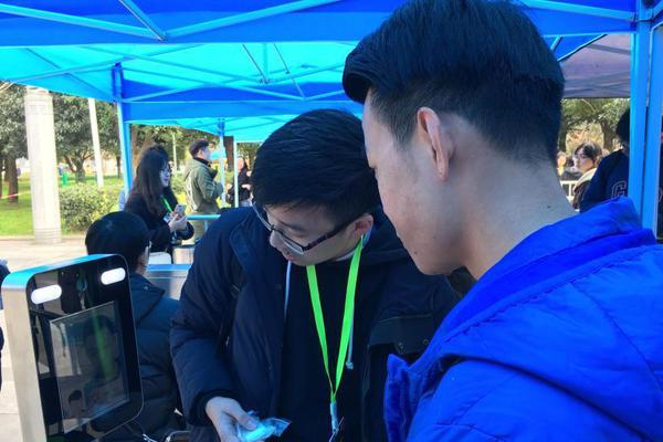 幸福小二居都市栖息地_云电脑程序员