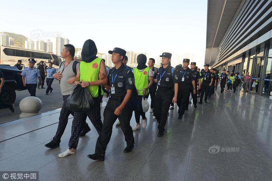 水果姐耳上添花女人味足_9929网络架构
