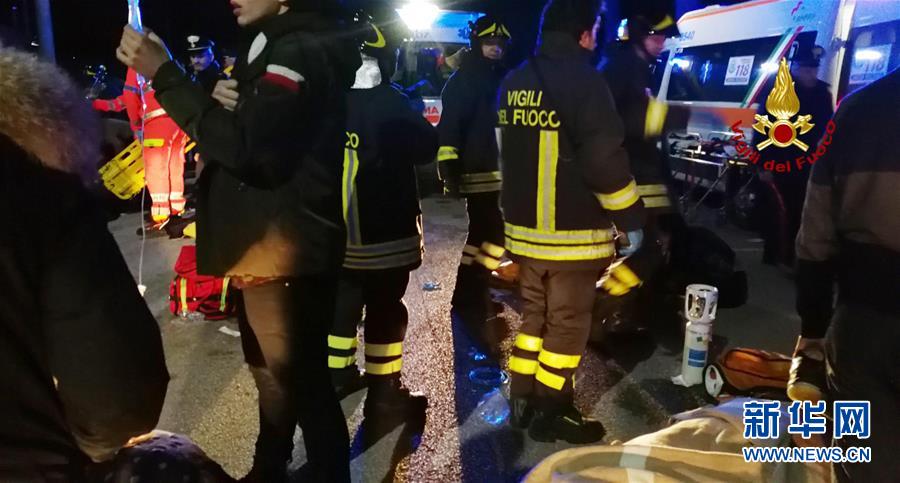 没办法！可兰白克歪嘴喝水避门牙：今晚必须加油_挂机宝纯净IP