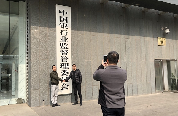 “亲爱的,我错了。”“哪儿错了?”_云电脑客服多开