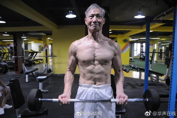 《娱乐早点爆》第207期 张轩睿Selina在一起了？_云电脑新手教程