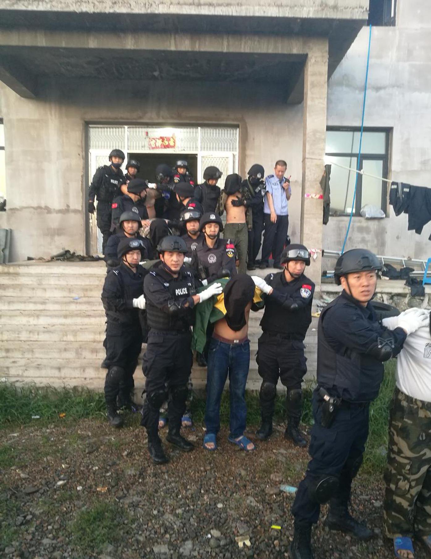 首度披露 重庆公安局原局长何挺下属已被双开(图)_挂机宝山东