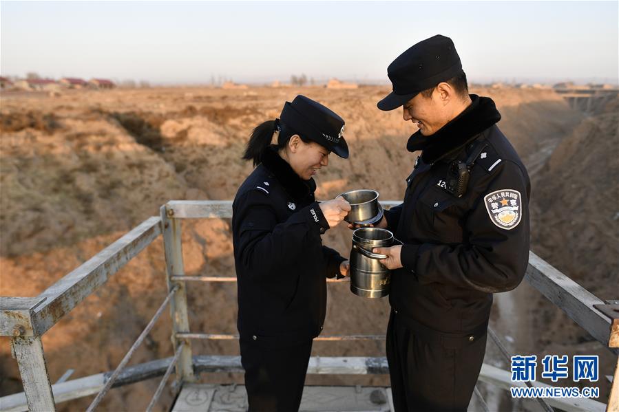 罗永浩官宣发布小野电子烟一代_正规的虚拟主机和云服务器提供商