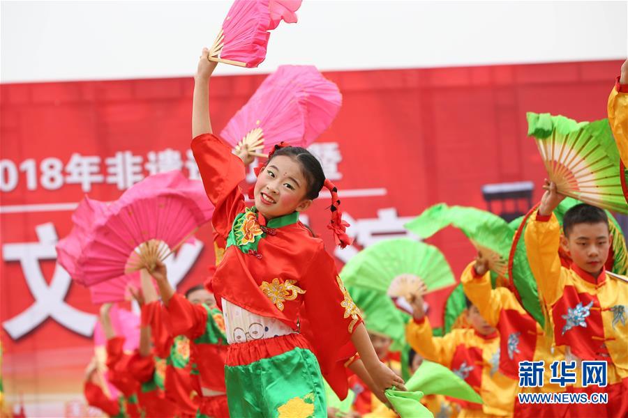 域名店铺有什么用_香港CN2服务器用途
