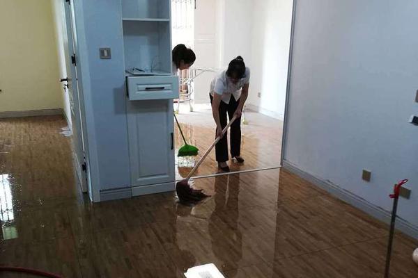 黑龙江"白菜房价"曝光后 贵州老师询价称想来避暑_云服务器4G内存