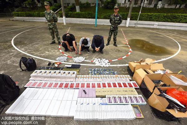 对赌的代价：冯小刚郑恺需补偿华谊近8800万_云服务器镜像