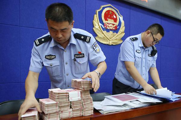医院飞身擒小偷！见义勇为的身影中又见退役军人_云电脑移动办公