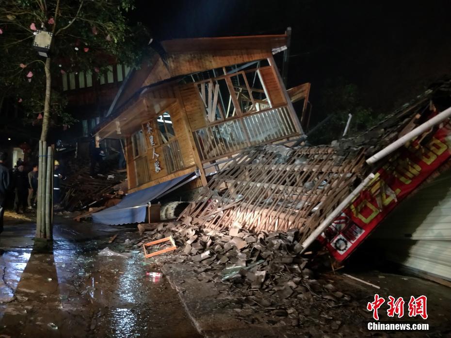 山西尧都农商银行员工侵占案：私自销售理财挥霍一空 银行最后买单_高并发云服务器
