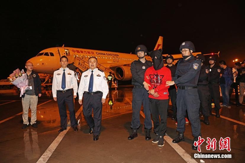 吴奇隆刘诗诗喜迎爱子 胡歌谢娜等好友送上祝福