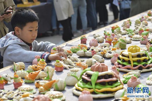 小黄人!比伯穿嘻哈范卫衣十足抢眼_武汉云服务器