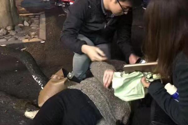 妥协了！iPhone上马屏幕指纹：安卓真香_9929国际专线