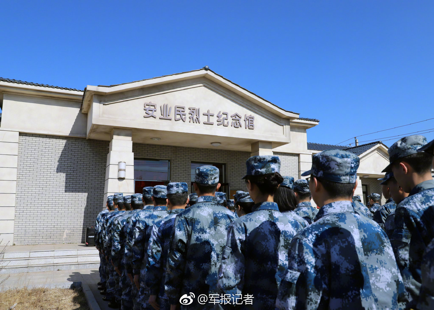 韩非法偷拍猖獗 视频供色情网站直播！_企业官网服务器