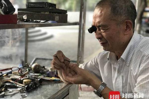 女车主买新车一个月撞了7次 都怪教练没教到位_电商多账号管理