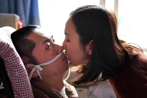 “许志安”式男人值得原谅么?_CN2服务器独享IP