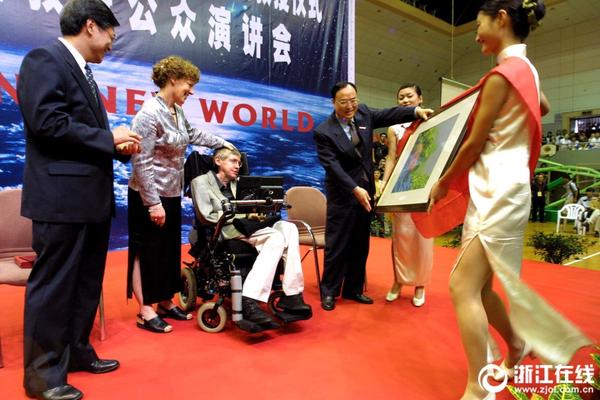 沈阳故宫掌门人李声能称最难忘那一天_云服务器8G内存