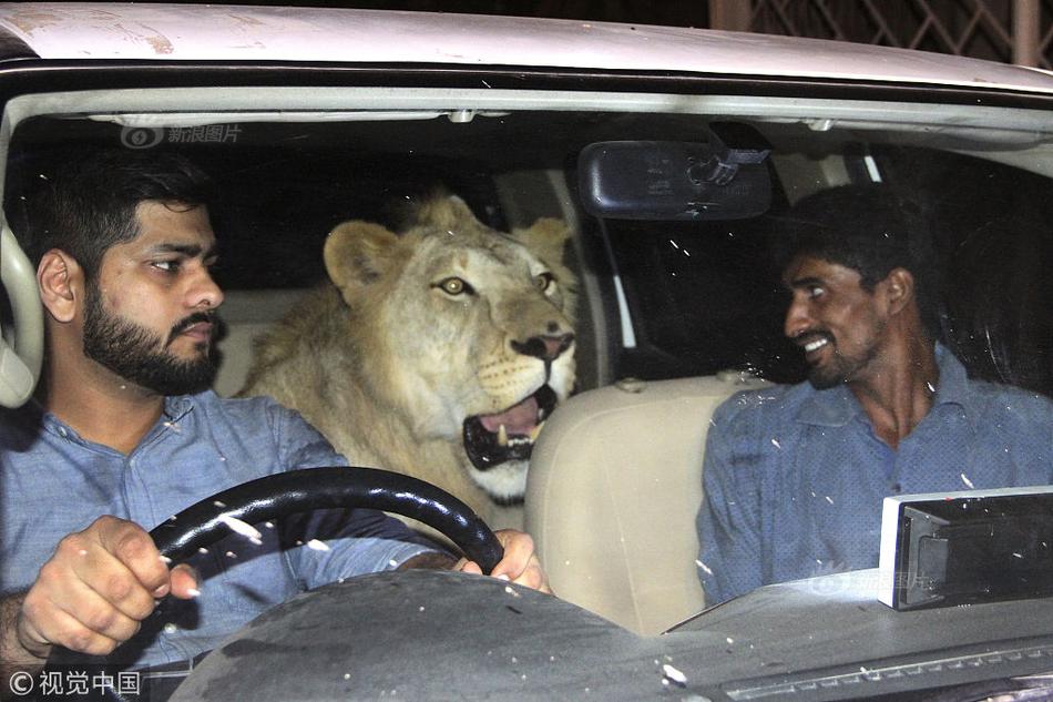 外媒:美联邦航空局禁止美航司在委内瑞拉领空飞行_学校云电脑