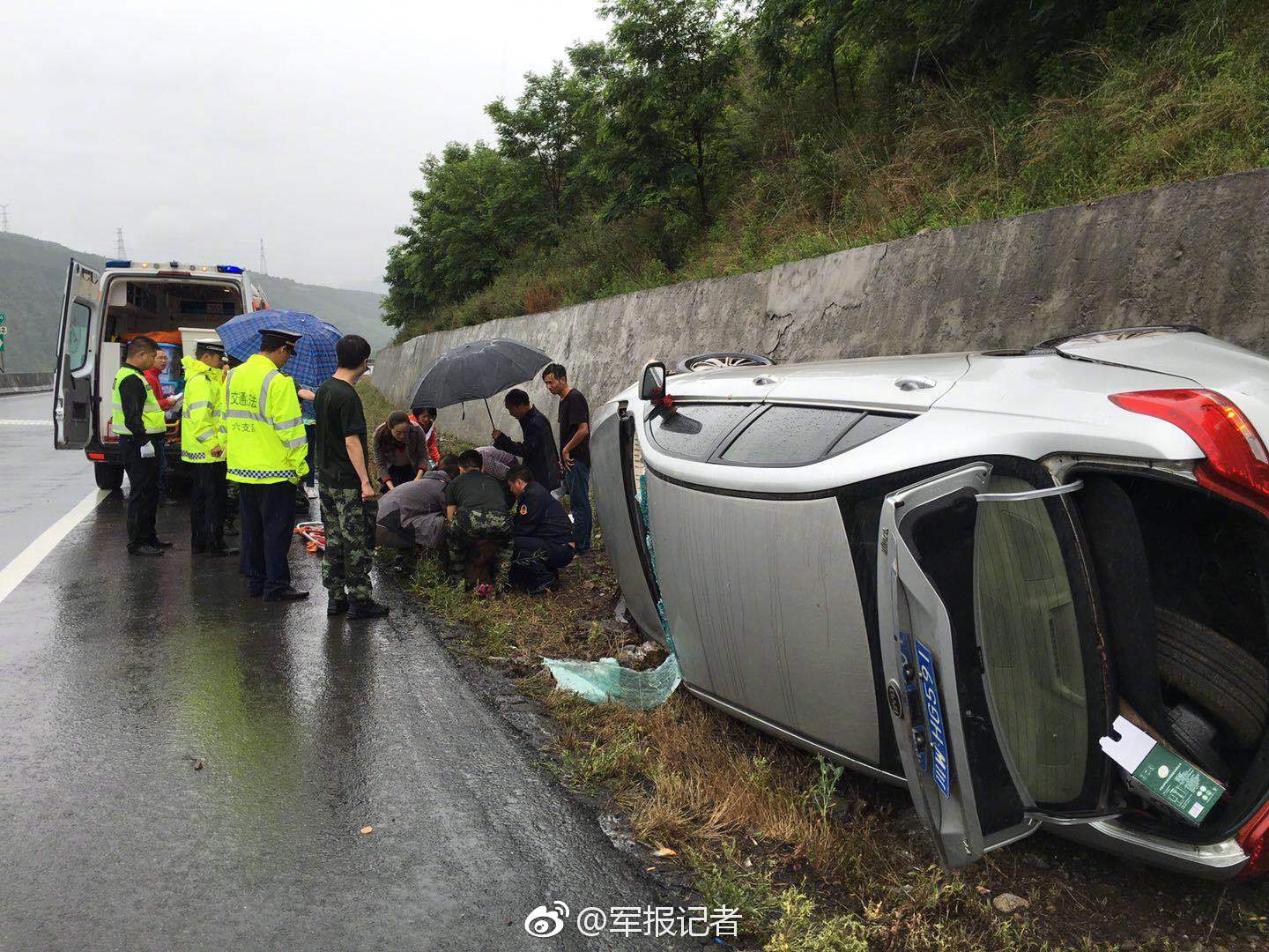 卡帅宣布放弃国足主教练职位：全部精力放在恒大_CN2云主机