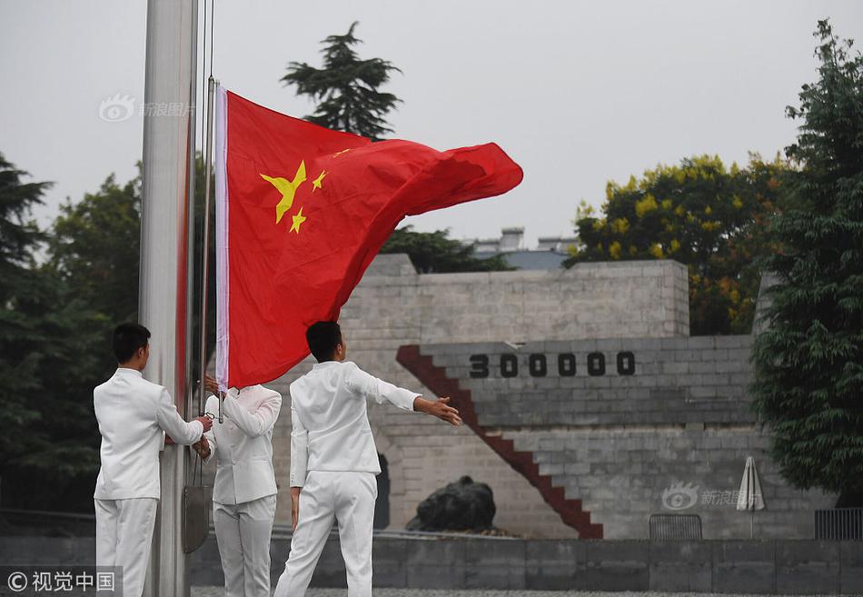 土耳其国产航母距下水就差临门一脚，突发火灾烧得面目全非_CN2数据备份