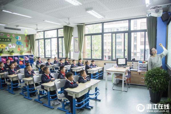 我们这次试驾了吉利星越 加速有点恐怖_域名