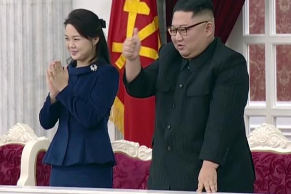 生母将新生儿弃在便坑，检察院支持起诉撤销其监护人资格_挂机宝不掉线