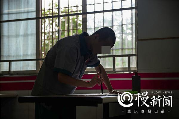 逾百幅徐悲鸿南洋时期艺术作品长沙展出_CN2 GIA VS CN2 GT