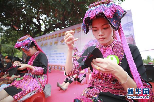 杜少首轮出尽风头库里啥感受？ 萌神拒跟队友争风吃醋_挂机宝纯净IP