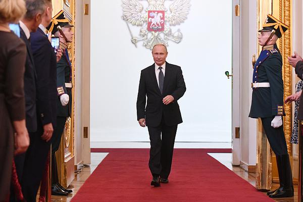 选公办校还是国际校？_CN2微服务