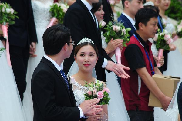 配置比同级合资车好 起亚全新K3售11万起?_挂机宝加速器