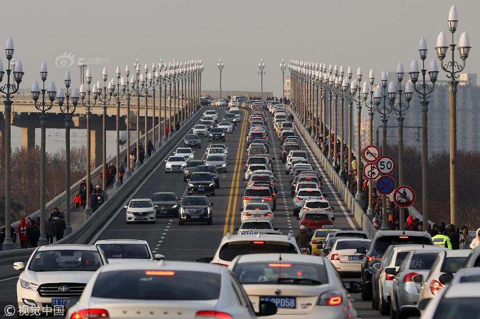 克里森：赌王家的时尚千金，又和男明星走到了一.._APP后端服务器