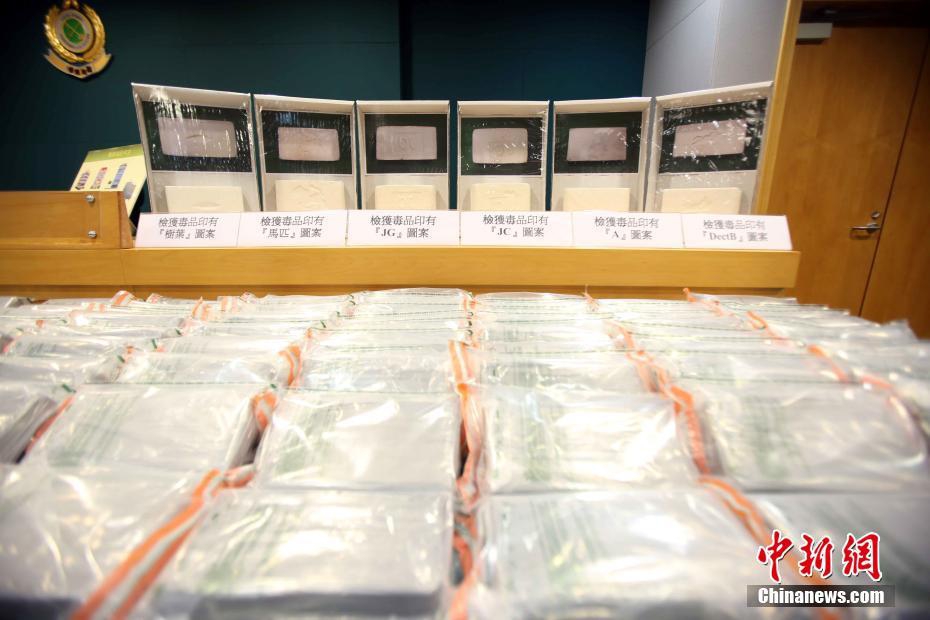 王曼昱/孙颖莎4-2逆转伊藤女双夺冠 国乒包揽五金_迷你哆云挂机宝