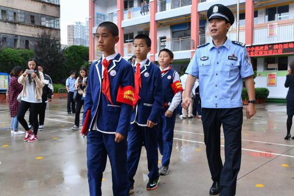 专访佟大为:这是我拍过哭戏最多的剧 为角色请教了李云迪