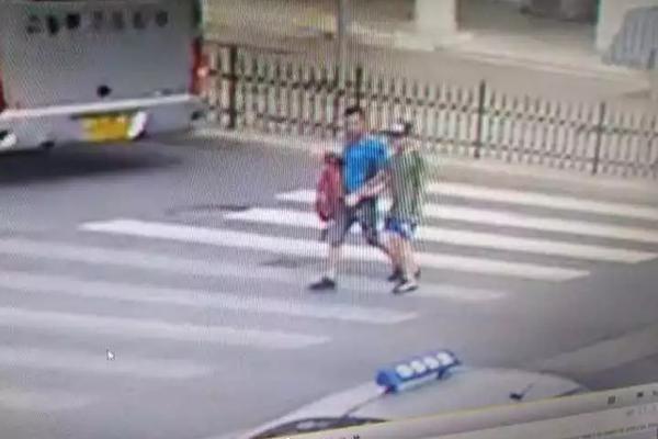 绑定域名需要加www.吗_深度学习服务器