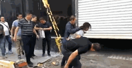 日本大学宿舍400名男女混住 环境恶劣学生不肯搬_企业官网服务器
