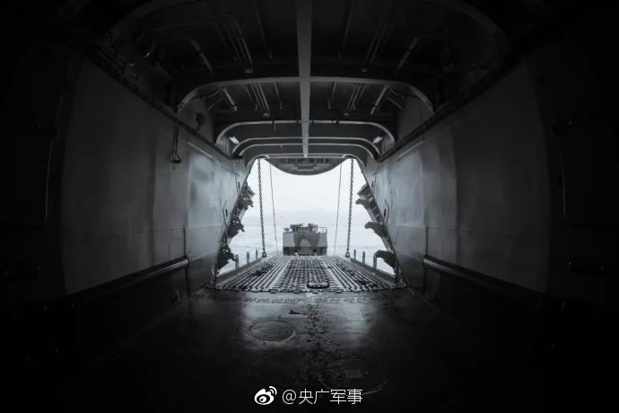 谈兵 | 伊朗无人机为何能贴脸拍美国航母？_挂机宝测试环境