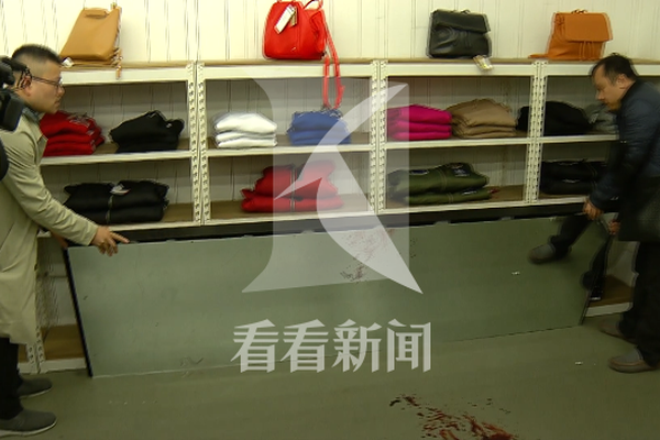 英超争四全解析：曼联真没戏了？蓝军枪手谁犯错_云电脑架构
