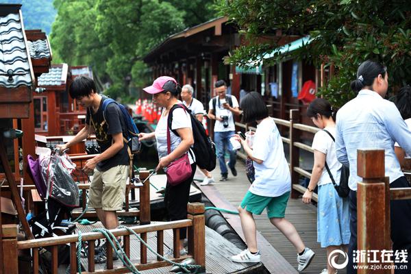 贾琏借吃槟榔，传递心事，尤二姐神配合，佳偶天成_云服务器折扣