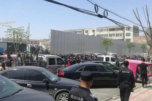 今日关键数据恐引发市场波动 黄金预期为看涨_国产芯片云服务器