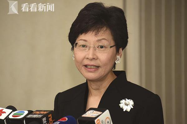 为什么歼-20用减速伞，而F-22不用，是技术落后吗？_云实训平台